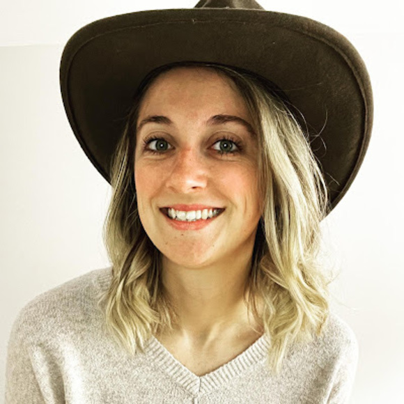 Meet your Posher, Danielle - Picture 1 of 1